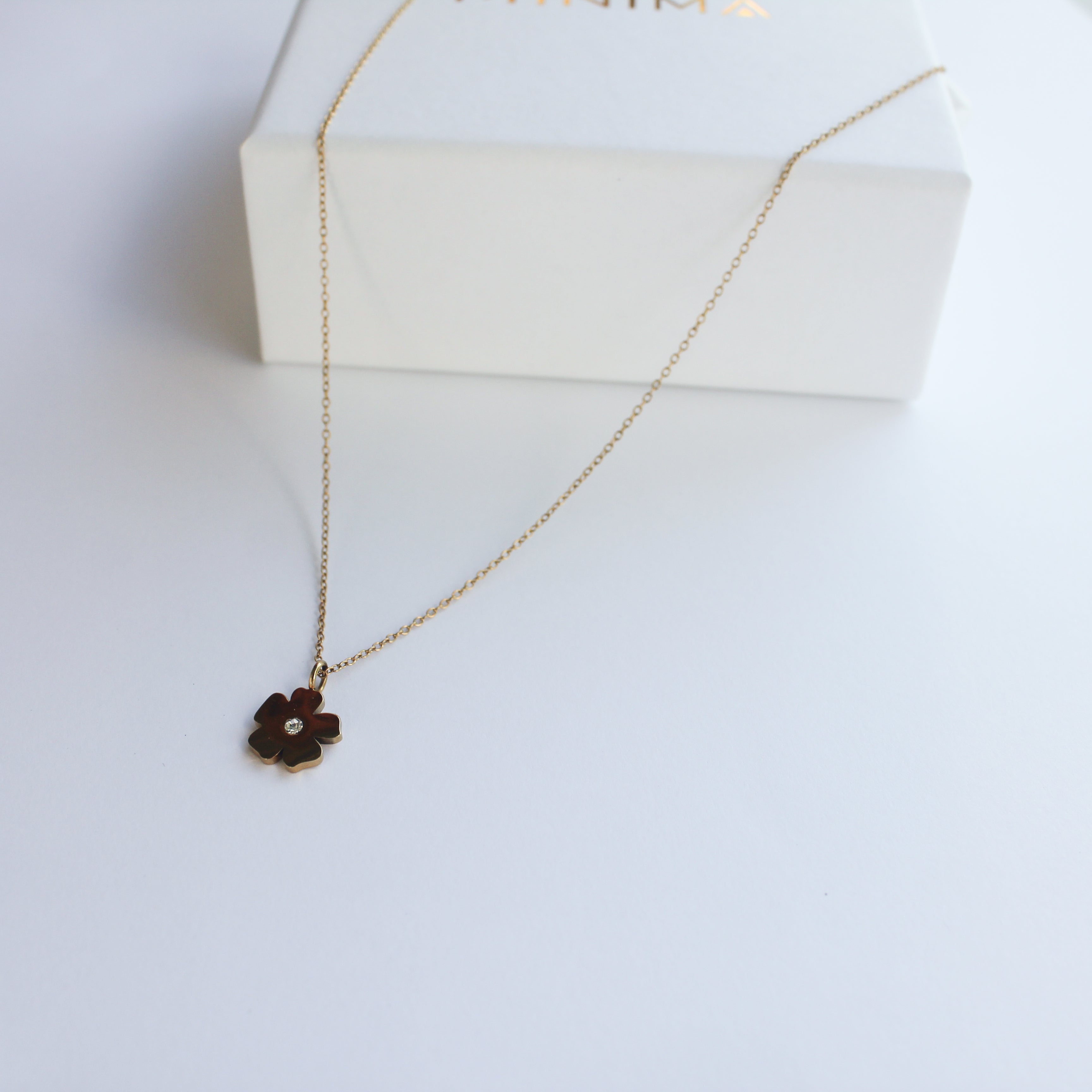 Ojo de Poeta Flower Necklace Gold Plated