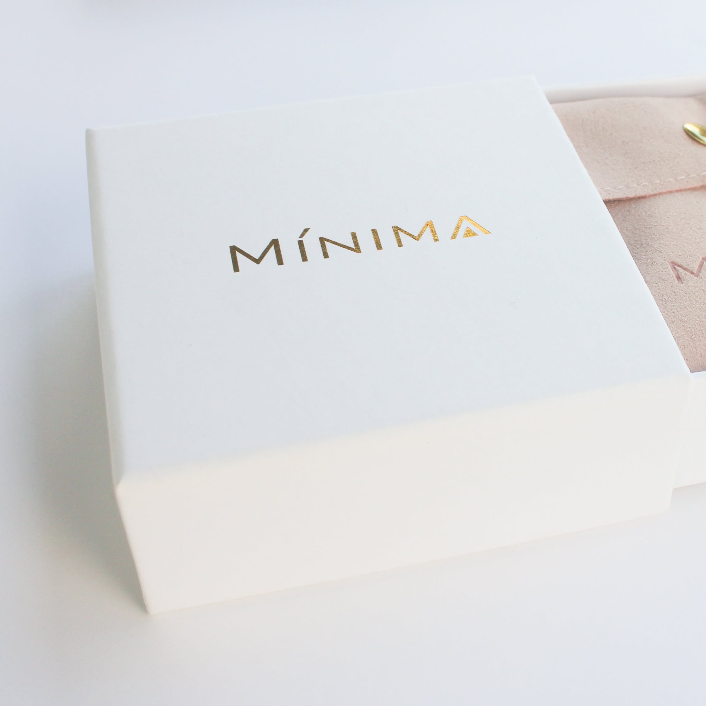 Playera Flower Necklace Gold Pendant